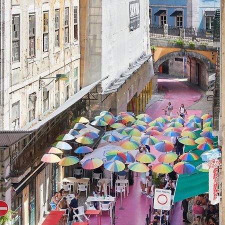 Sunny Pink Street Historical Apt, By Timecooler リスボン エクステリア 写真